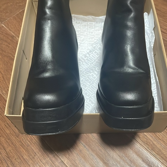 Black Steve Madden platform boots - Picture 4 of 7